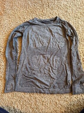 Heather Gray Long Sleeve Active Top